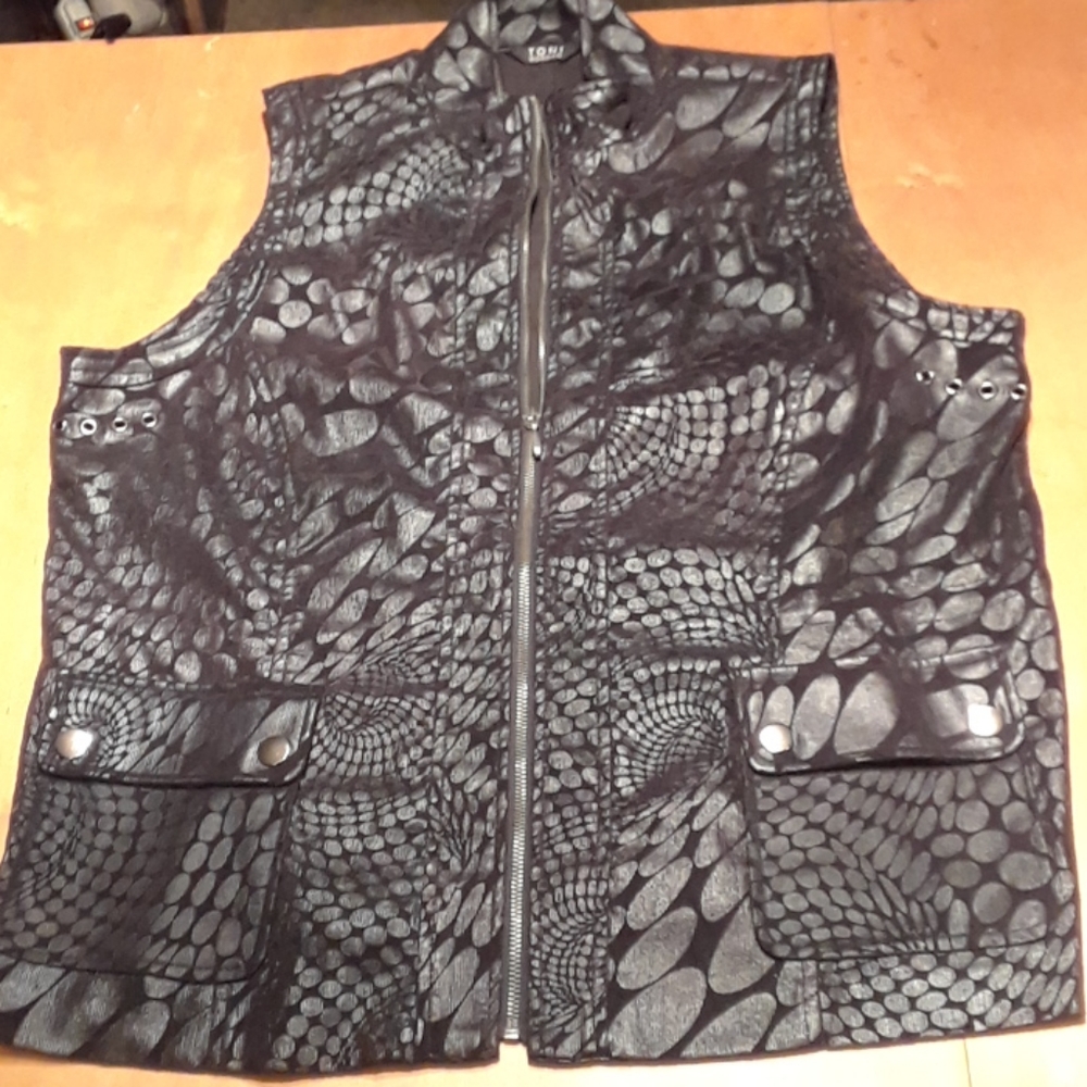 Women's Toni Morgan Metallic Vest
